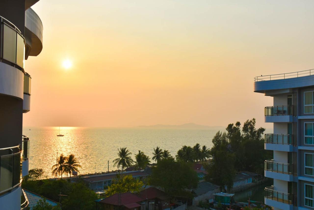 Whale Marina Condominium Praia de Jomtien Exterior foto